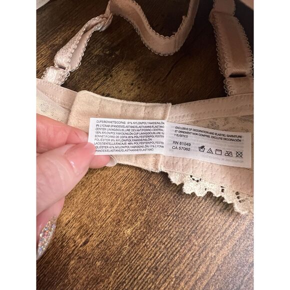 Wacoal Embrace Lace Underwire T-Shirt Bra in Sand/Cream Lace, Size 30DDD.  NWT! - Picture 9 of 10
